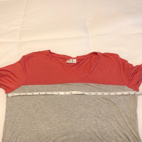 Maurices shirt - Picture 4 of 4